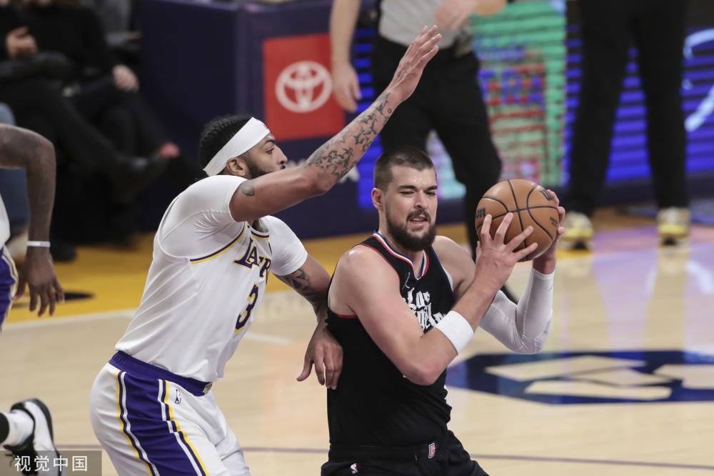 都充满了紧 都充满了紧