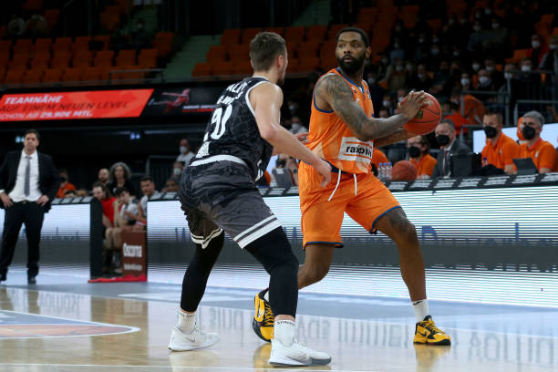 顿两队在近 顿两队在近