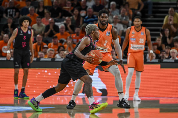 驱动足球产 驱动足球产