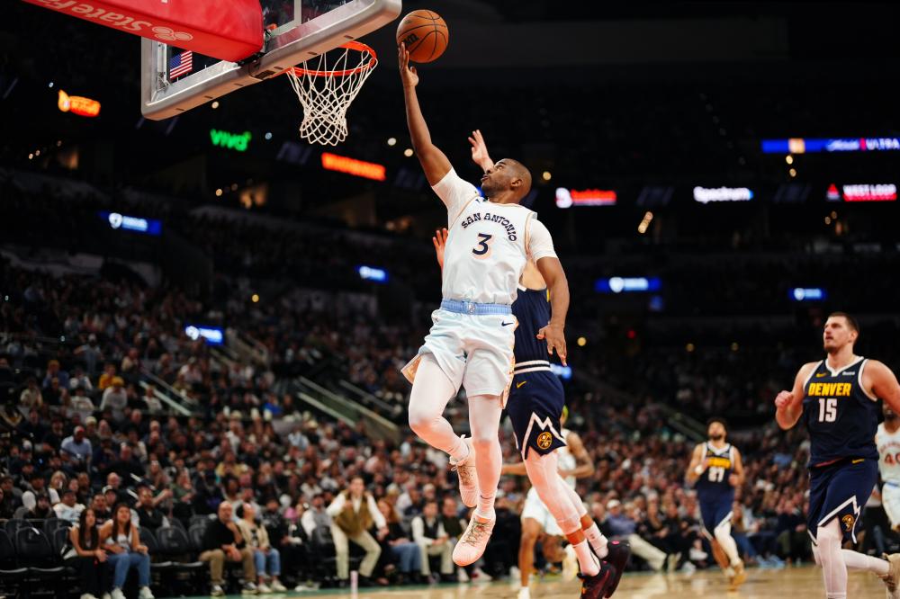 备受瞩目的 备受瞩目的